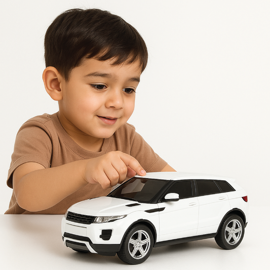 1:18 Scale White Model Car – Die-Cast Simulation Toy Vehicle for Kids (3+ Years)