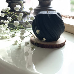 Aromatherapy Soy Candle in Matte Blue Jar  Dried Petals Edition
